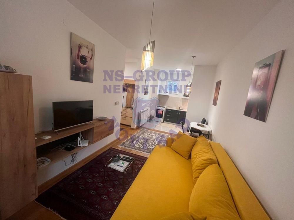 Slika 2 - Jednoiposoban, 35m2, Novi Sad centar Novi Sad