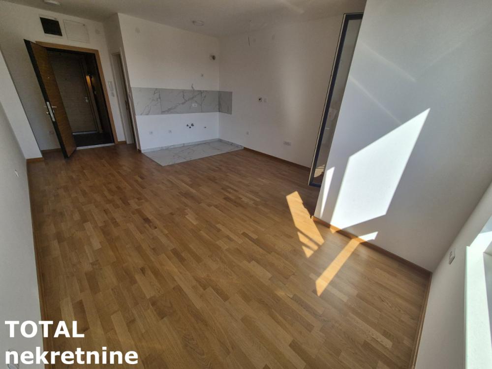 Slika 3 - Stan,NOVI SAD,TELEP,kv: 31.00, € 94550, ID: 1102202
