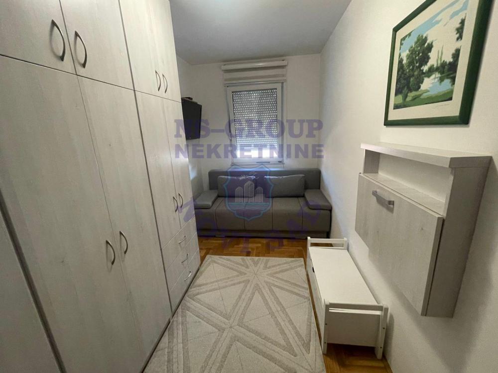 Slika 5 - Trosoban, 61m2, Železnički park Novi Sad