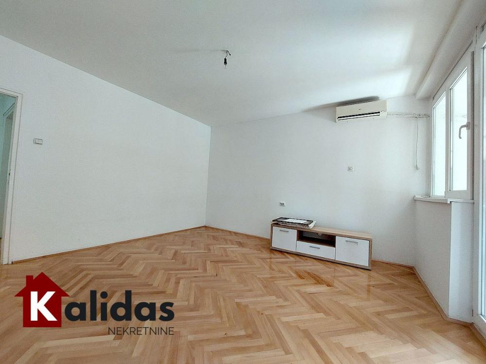 Slika 3 - Stan,NOVI SAD,ŽELEZNIČKA STANICA,kv: 56, € 146260, ID: 1008704