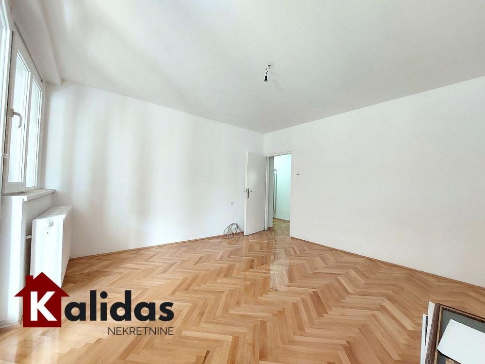 Slika 2 - Stan,NOVI SAD,ŽELEZNIČKA STANICA,kv: 56, € 146260, ID: 1008704