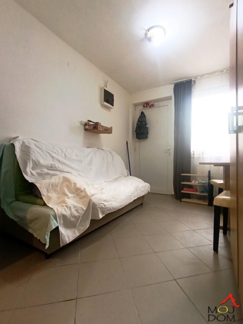 Glavna slika -Stan,NOVI SAD,AVIJACIJA,kv: 13, € 40150, ID: 1032092