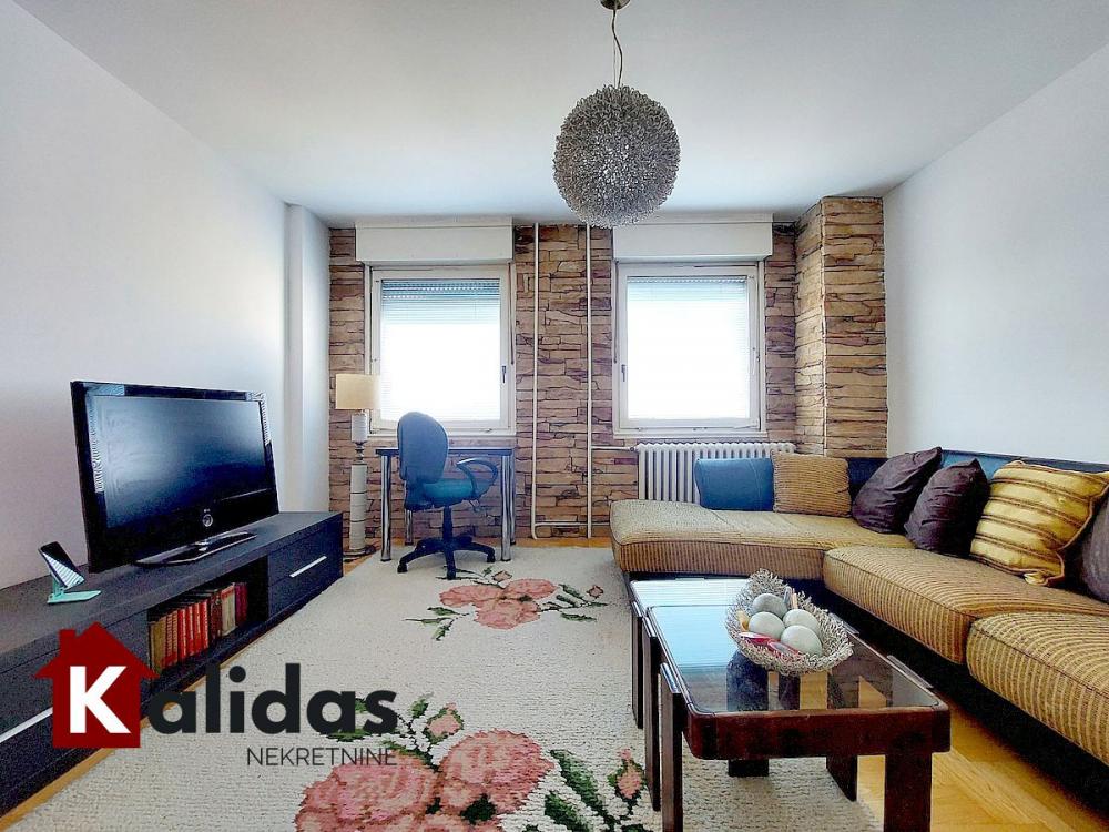 Slika 3 - Stan,NOVI SAD,BULEVAR,kv: 51, € 152440, ID: 1008702