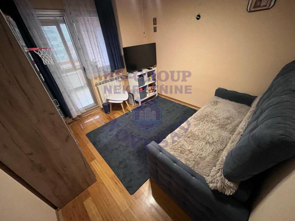 Slika 5 - Odlican dvosoban stan na Bulevaru Oslobodjenja!