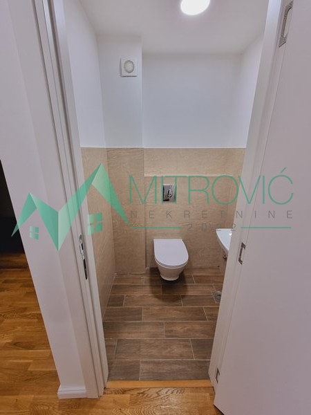 Slika 7 - NOVI SAD, BULEVAR PATRIJARHA PAVLA 