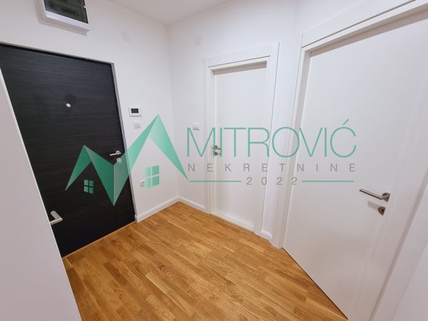 Slika 5 - NOVI SAD, BULEVAR PATRIJARHA PAVLA 