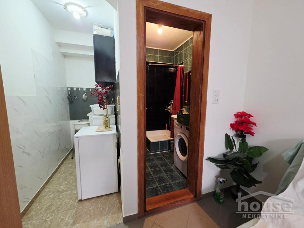 Slika 4 - Stan,NOVI SAD,AVIJACIJA,kv: 14.00, € 39000, ID: 1065657