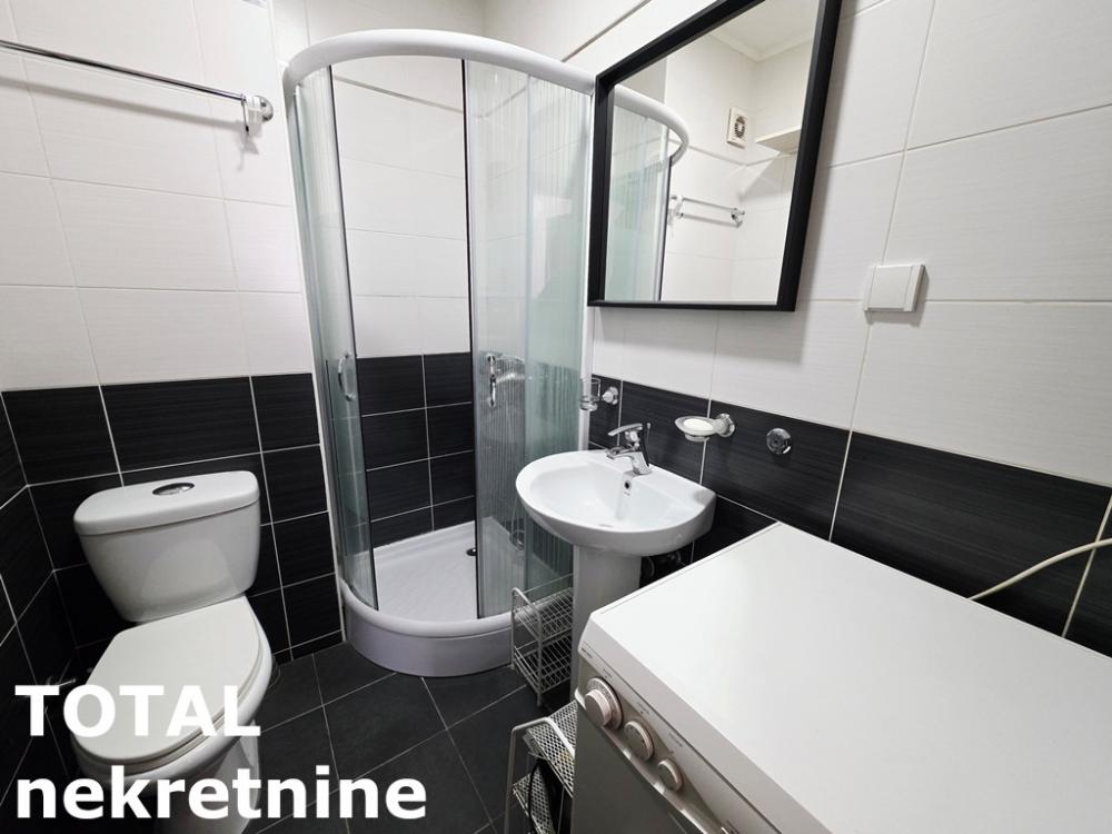 Slika 6 - Stan,NOVI SAD,CENTAR,kv: 24.00, € 95000, ID: 1102510