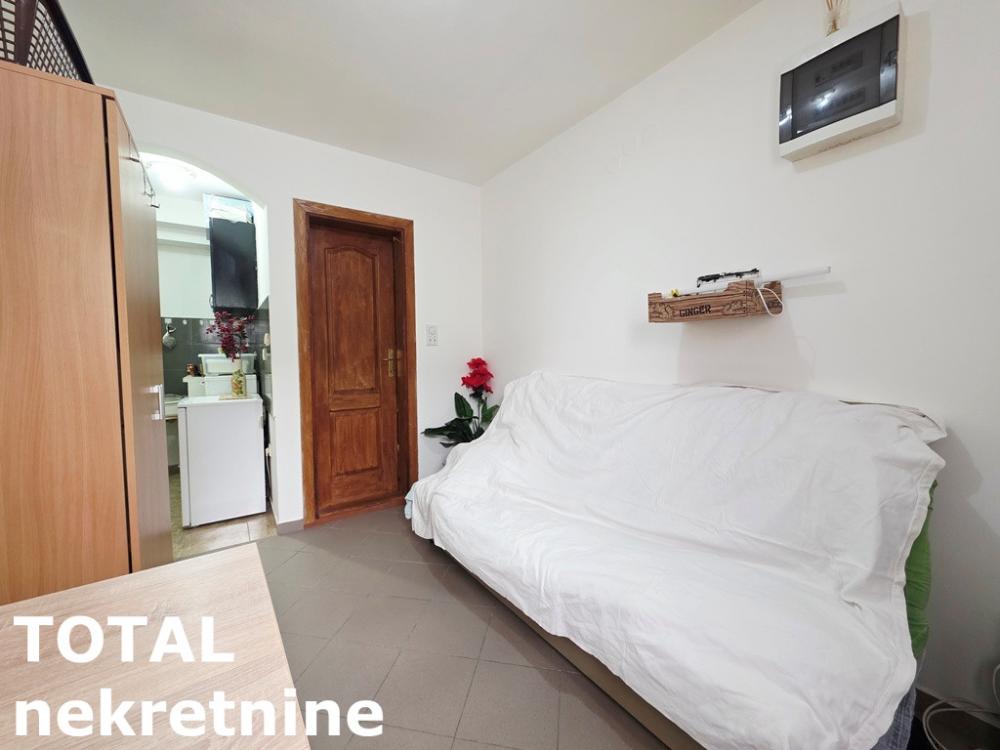 Slika 1 - Stan,NOVI SAD,AVIJACIJA,kv: 14.00, € 39000, ID: 1102505