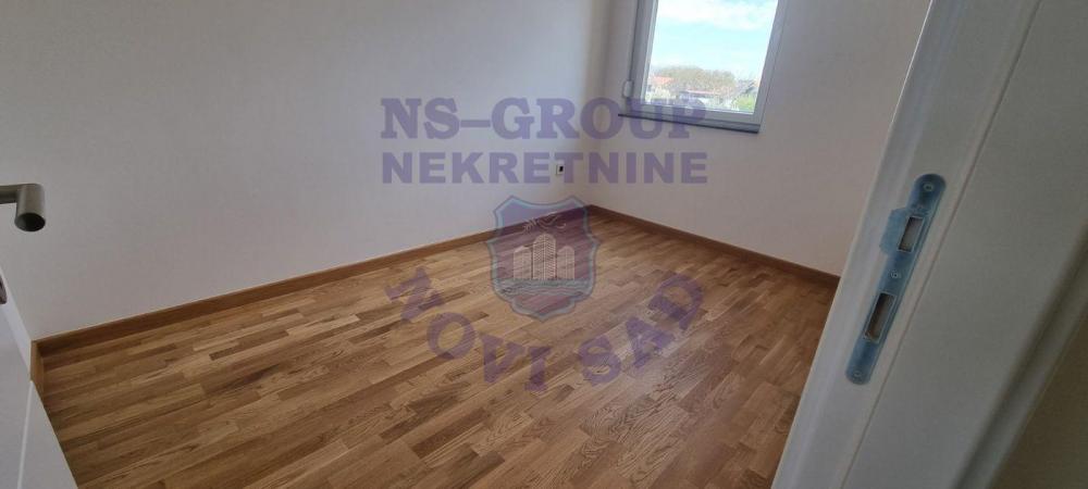 Slika 1 - Dvoiposoban, 47m2, Petrovaradin Novi Sad, sa terasom