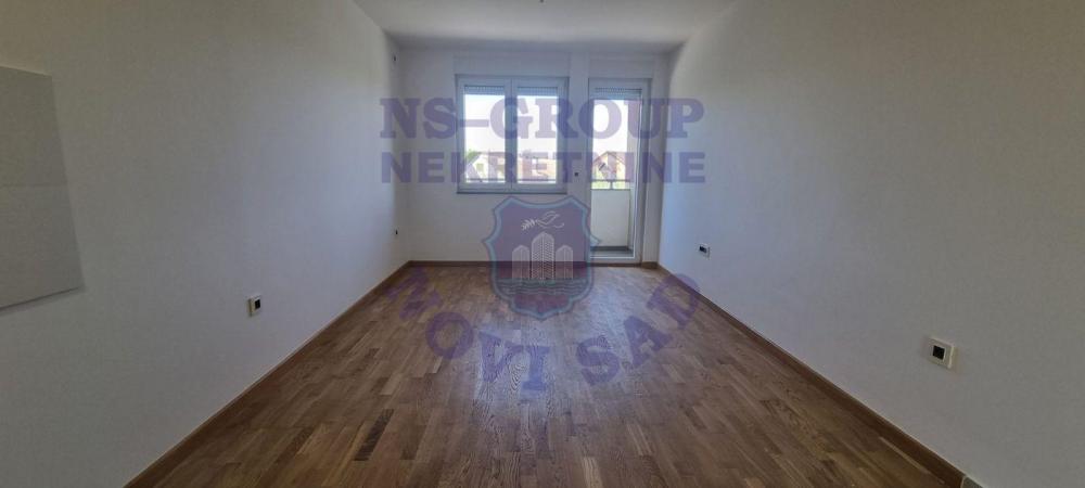 Slika 5 - Dvoiposoban, 47m2, Petrovaradin Novi Sad, sa terasom