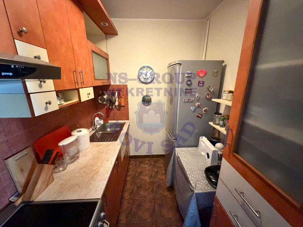 Slika 1 - Jednoiposoban, 35m2, Nova Detelinara Novi Sad, sa terasom, ima lift