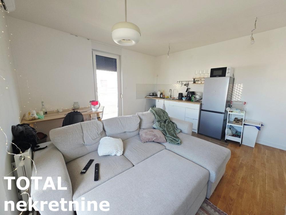 Slika 3 - Stan,NOVI SAD,BULEVAR PATRIJARHA PAVLA,kv: 65.00, € 165000, ID: 1102506