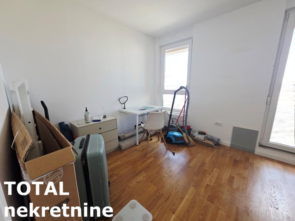 Slika 4 - Stan,NOVI SAD,BULEVAR PATRIJARHA PAVLA,kv: 65.00, € 165000, ID: 1102506