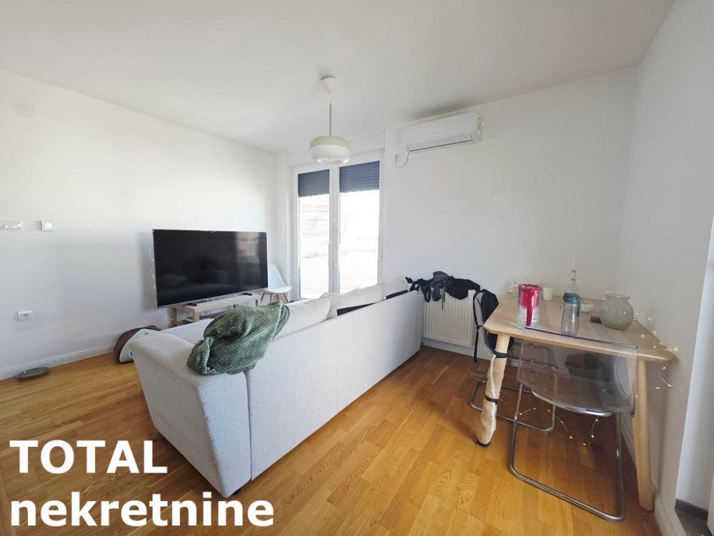 Slika 1 - Stan,NOVI SAD,BULEVAR PATRIJARHA PAVLA,kv: 65.00, € 165000, ID: 1102506