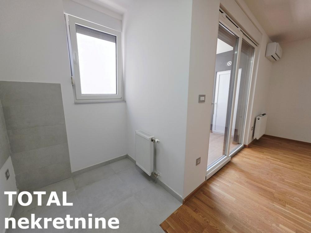 Slika 3 - Stan,NOVI SAD,TELEP,kv: 47.00, € 140000, ID: 1102382