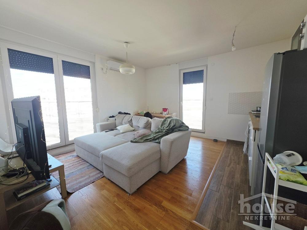 Glavna slika -Stan,NOVI SAD,BULEVAR PATRIJARHA PAVLA,kv: 65.00, € 165000, ID: 1065658