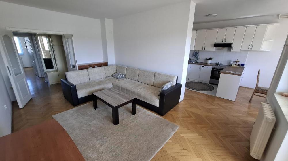 Slika 1 - Četvorosoban stan 100m kod Univerziteta