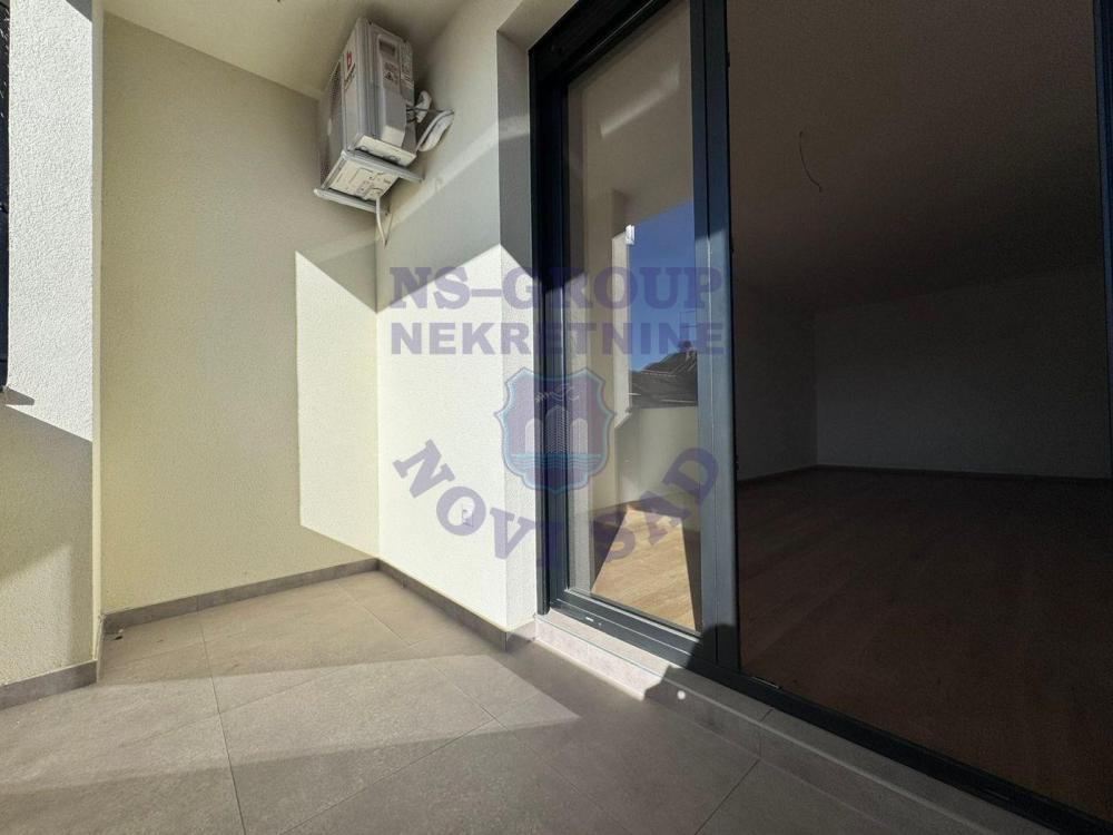 Slika 4 - Trosoban, 63m2, Telep Novi Sad, sa terasom, ima lift