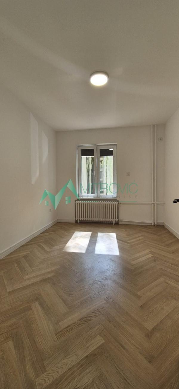 Slika 3 - Novi Sad, Centar - Kompletno renoviran Trosoban stan 75m2 u Centru Novog Sada 