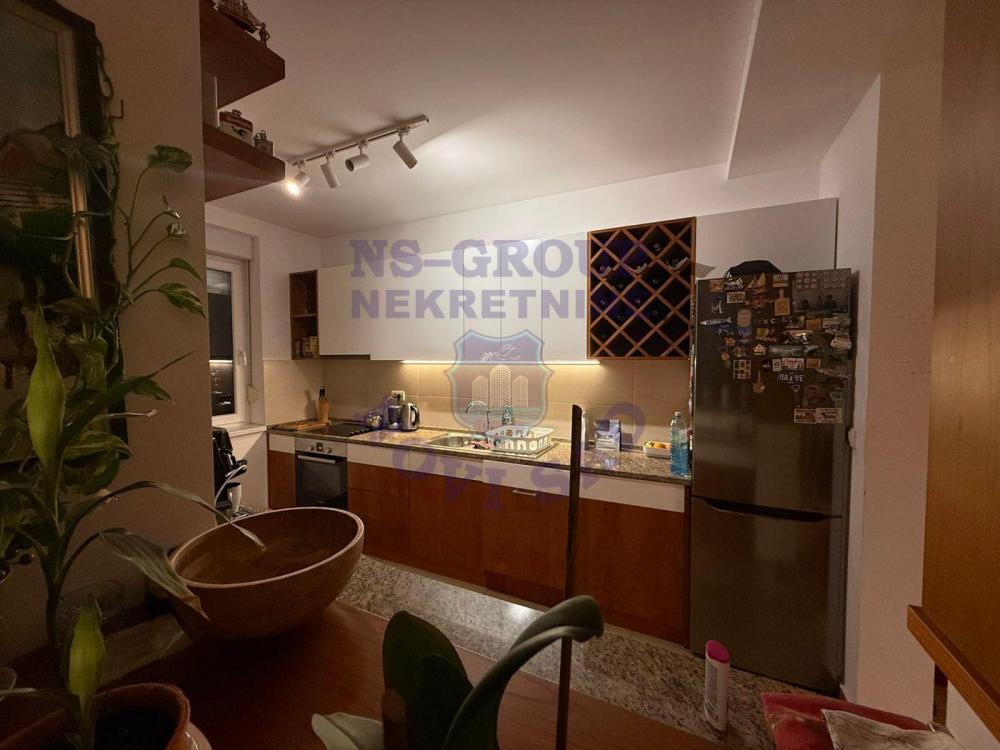 Slika 5 - Četvorosoban, 114m2, Sremska Kamenica Novi Sad, sa terasom, ima lift