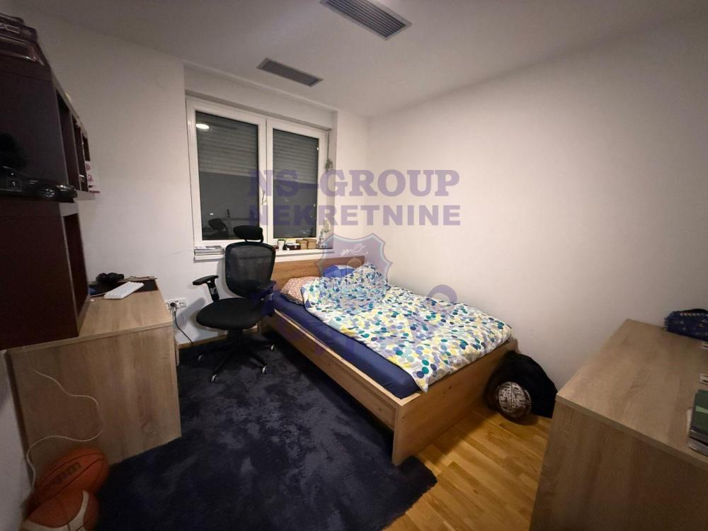 Slika 8 - Četvorosoban, 114m2, Sremska Kamenica Novi Sad, sa terasom, ima lift