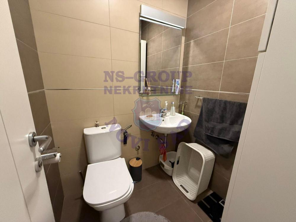 Slika 10 - Četvorosoban, 114m2, Sremska Kamenica Novi Sad, sa terasom, ima lift