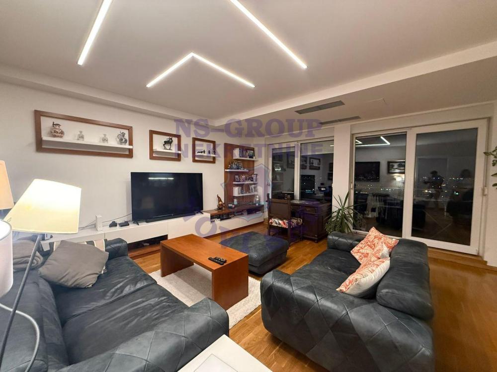 Glavna slika -Četvorosoban, 114m2, Sremska Kamenica Novi Sad, sa terasom, ima lift