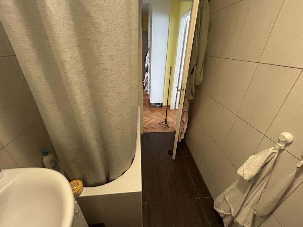 Slika 8 - Dvoiposoban, 55m2, Grbavica Novi Sad