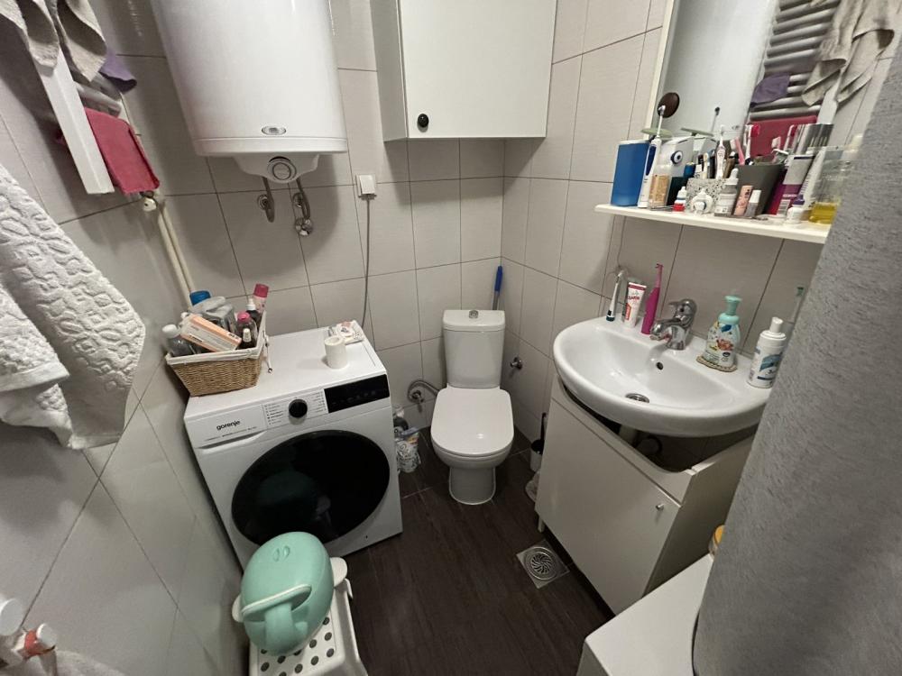 Slika 9 - Dvoiposoban, 55m2, Grbavica Novi Sad