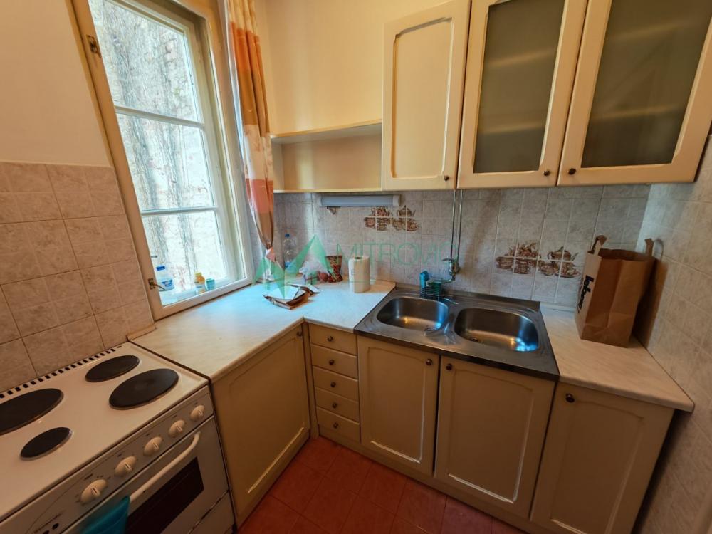 Slika 10 - Centar, stari grad. 72m2. Salonski stan! 