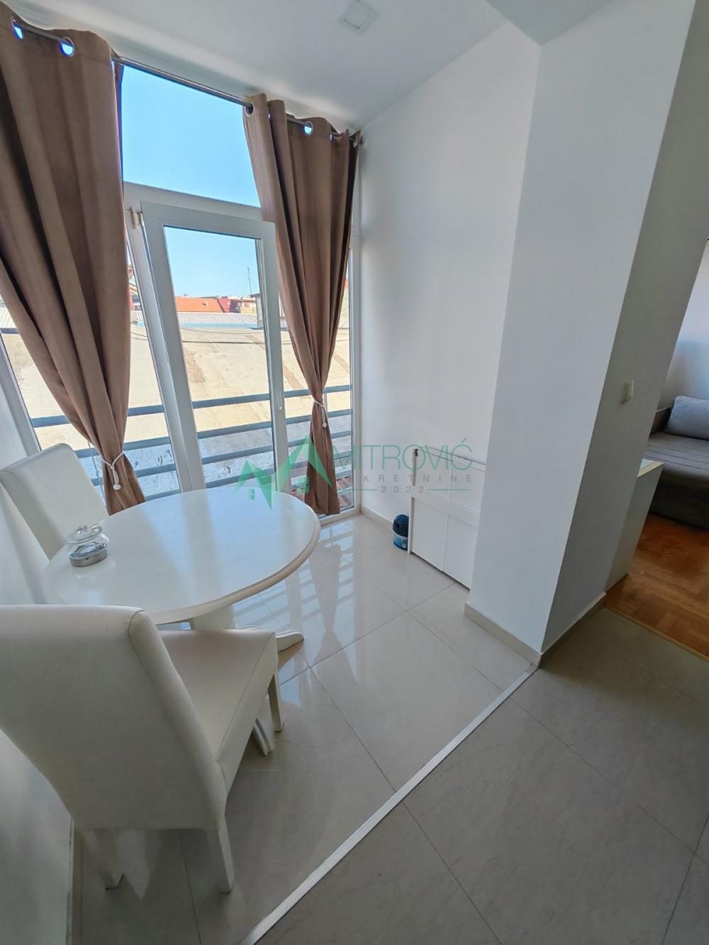 Slika 11 - Podbara, 24m2. Jednosoban namešten stan. 