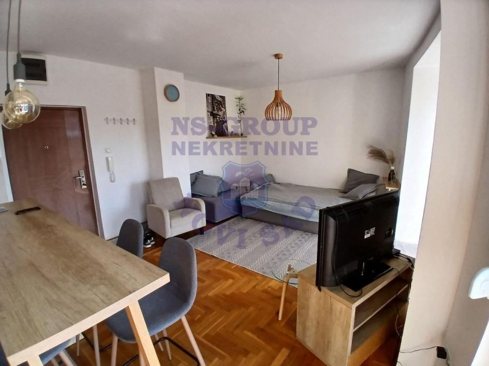 Slika 3 - Jednosoban, 34m2, Socijalno Novi Sad, sa terasom