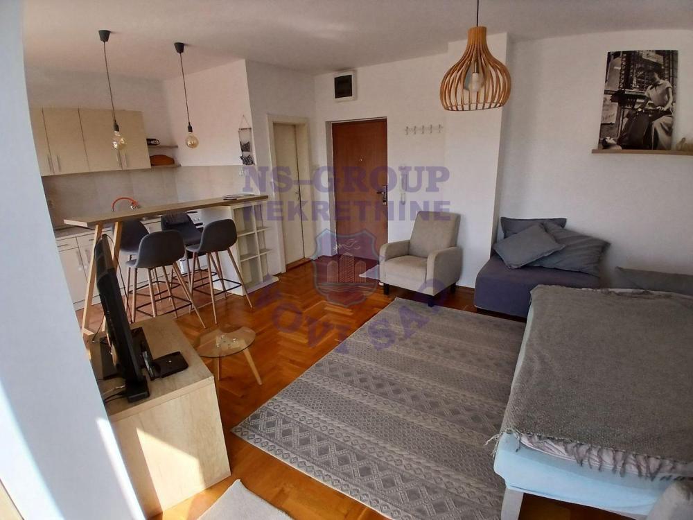 Slika 2 - Jednosoban, 34m2, Socijalno Novi Sad, sa terasom