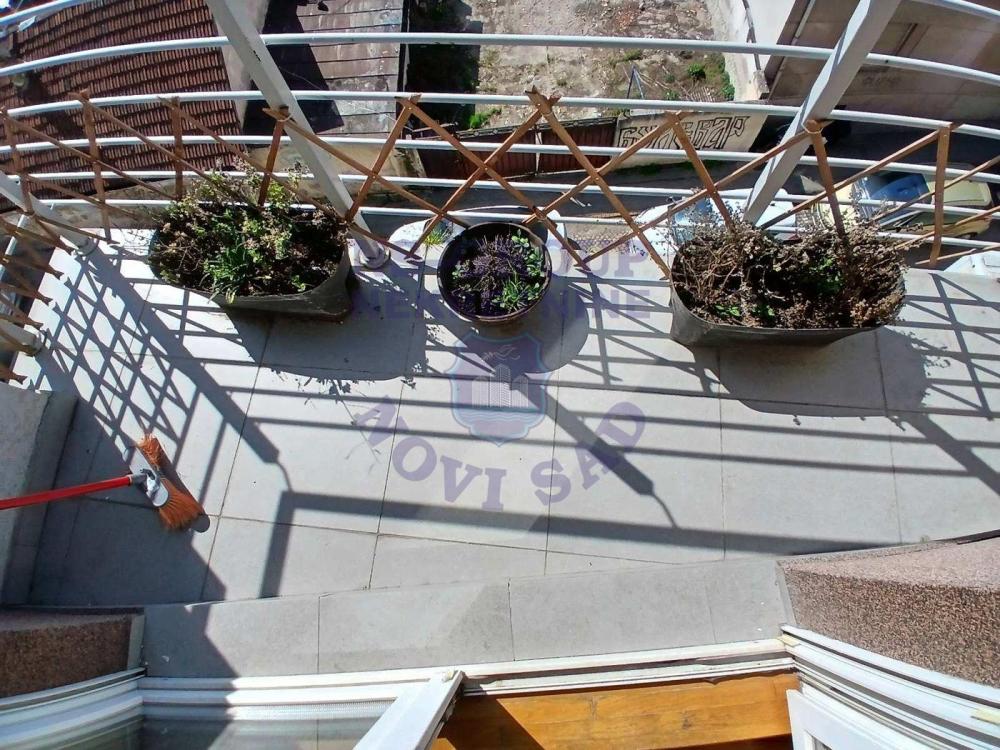 Slika 8 - Jednosoban, 34m2, Socijalno Novi Sad, sa terasom