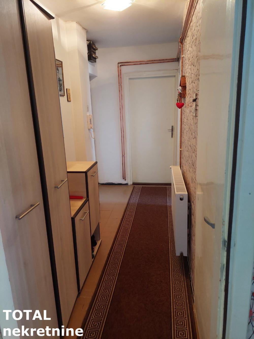 Slika 10 - Stan,PETROVARADIN,PETROVARADIN,kv: 53.00, € 114000, ID: 1101637