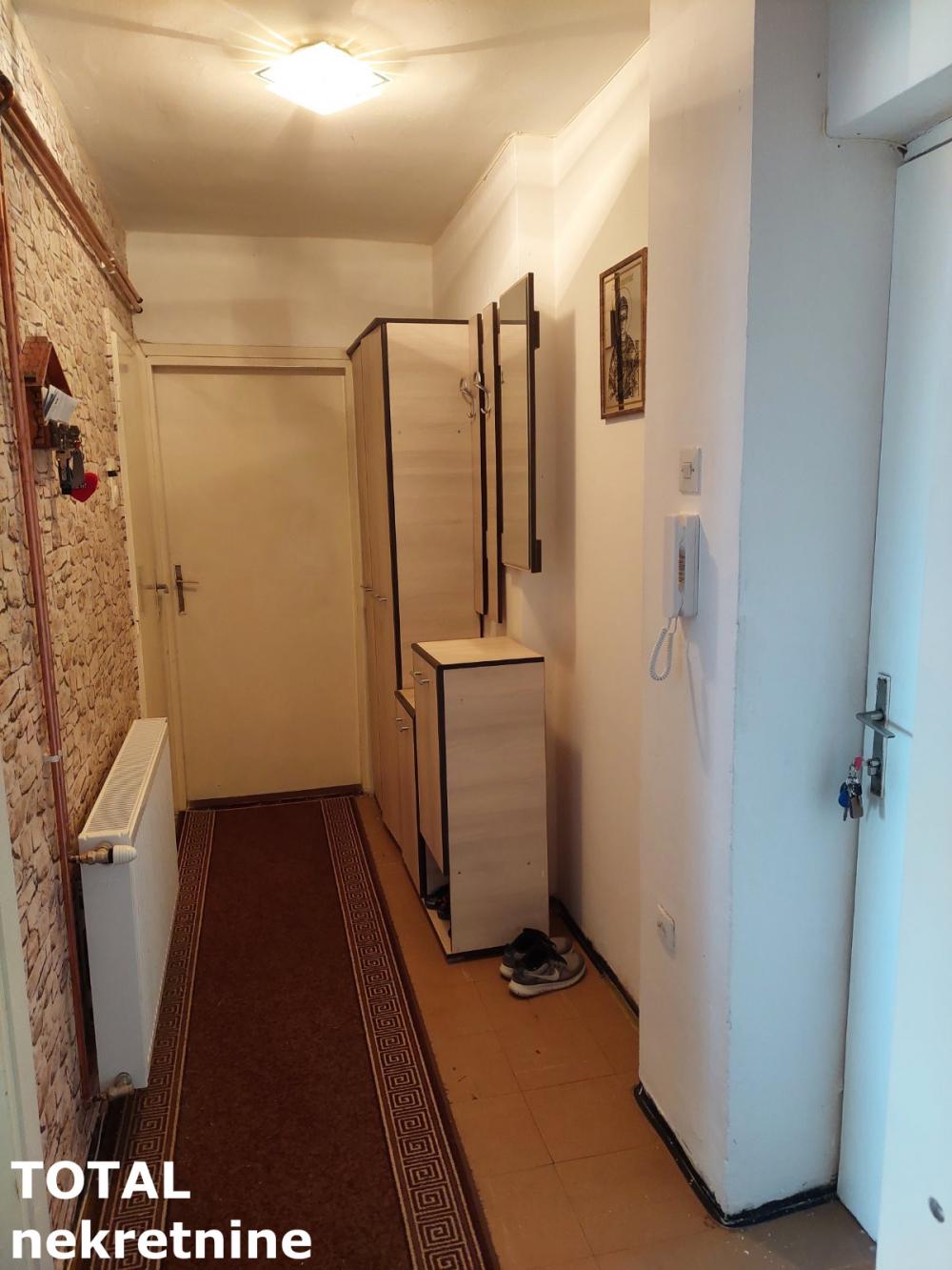 Slika 9 - Stan,PETROVARADIN,PETROVARADIN,kv: 53.00, € 114000, ID: 1101637