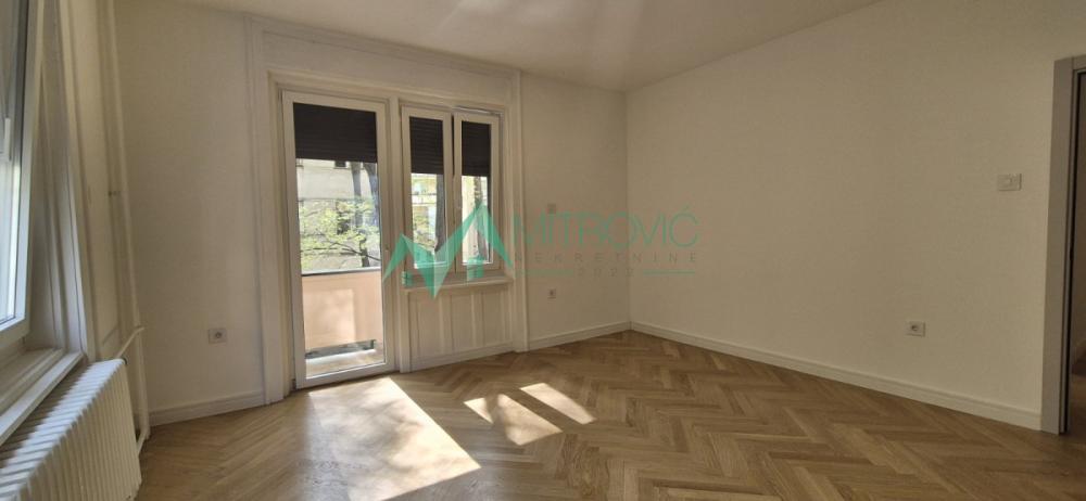 Slika 6 - Novi Sad, Centar - Kompletno renoviran Četvorosoban stan 112m2 u Centru Novog Sada 