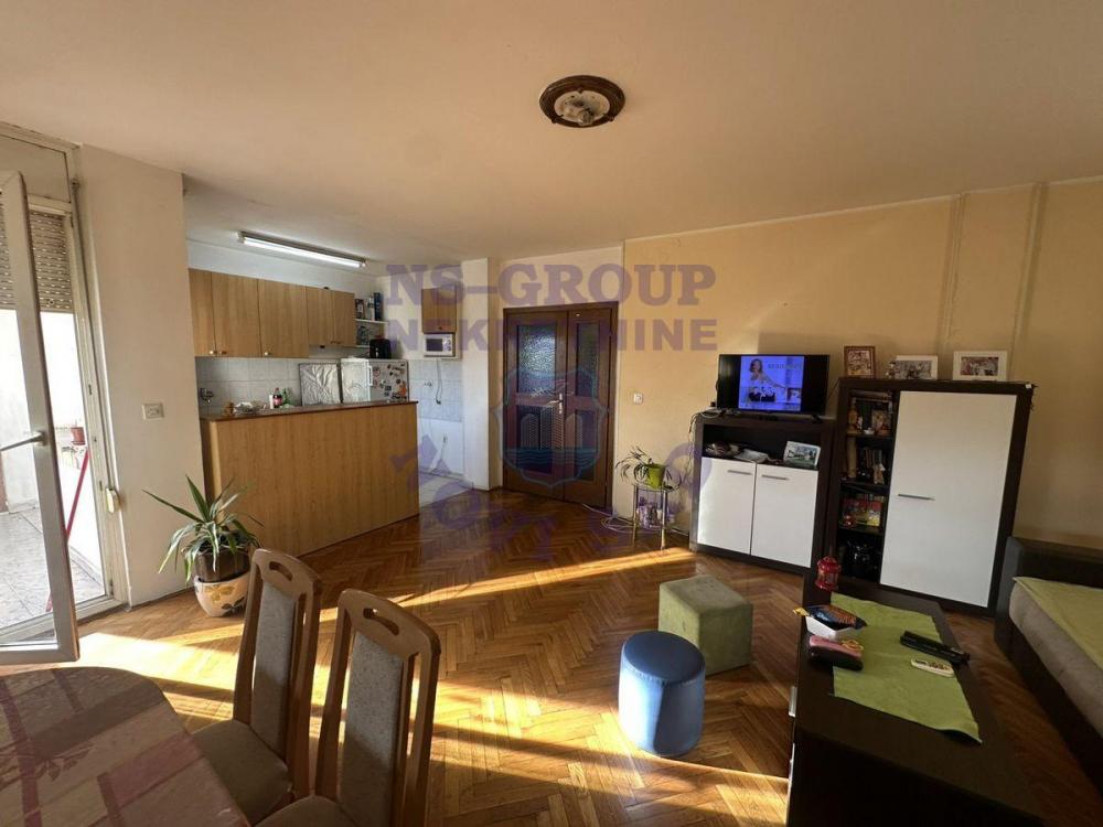 Slika 1 - Odlican trosoban stan na Novoj Detelinari!