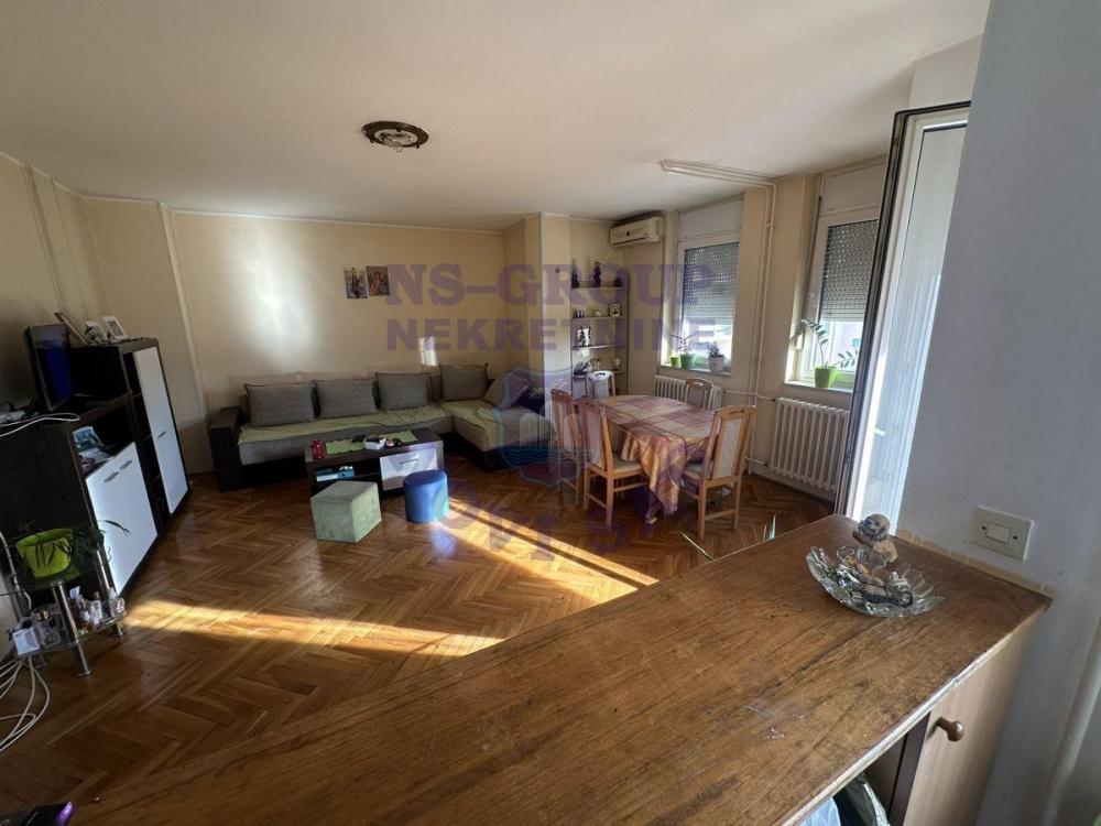 Slika 2 - Odlican trosoban stan na Novoj Detelinari!