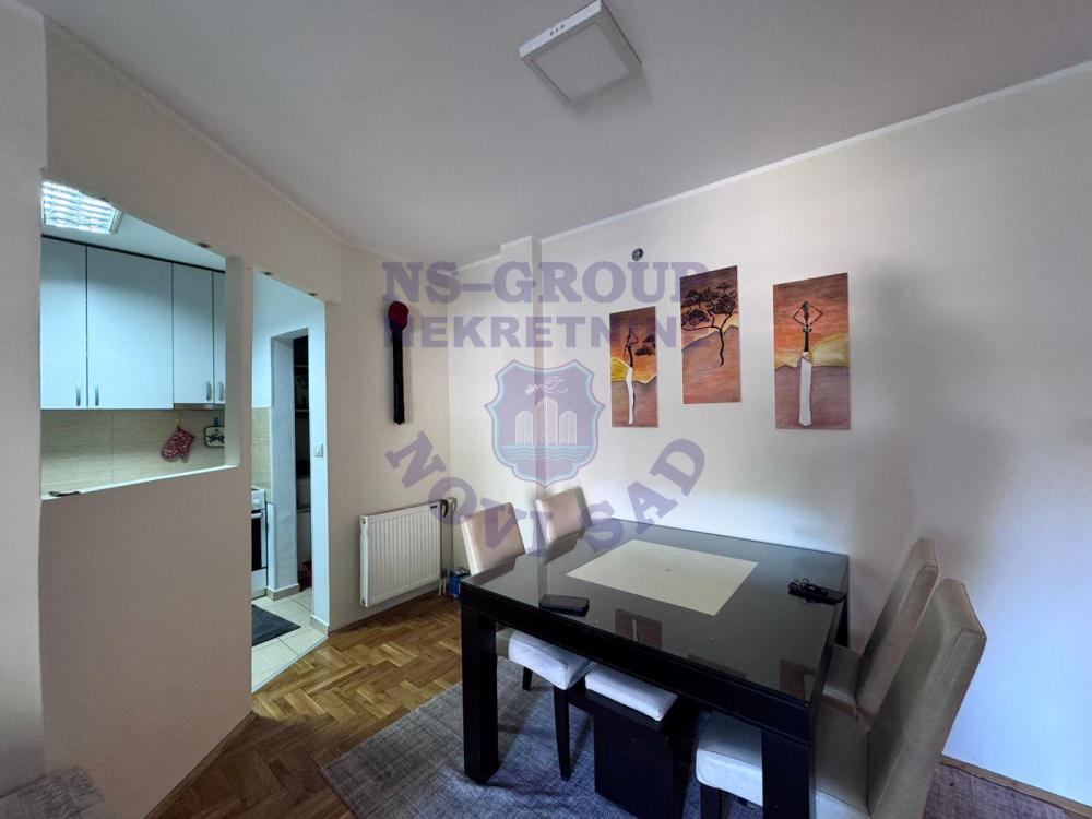 Slika 2 - Trosaoban, kompletno namešten stan - Nova Detelinara