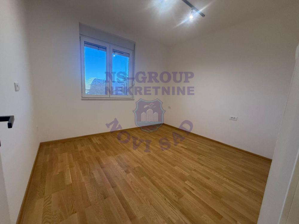 Slika 1 - Komforan dvosoban stan na Petrovaradinu! Stari Majur! š. 567806