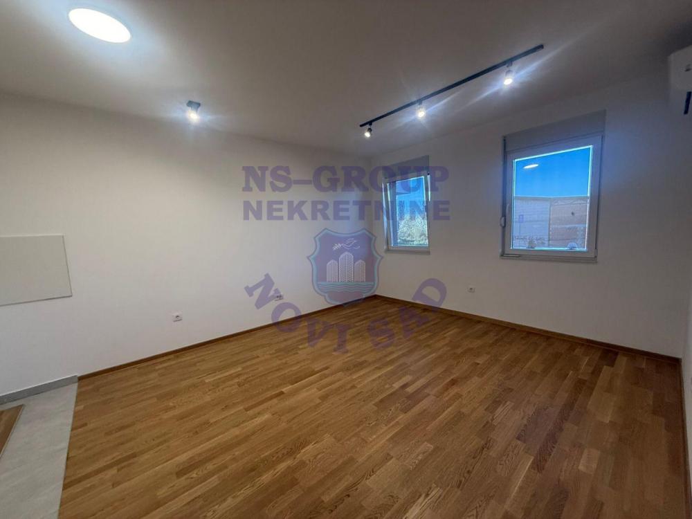 Slika 5 - Komforan dvosoban stan na Petrovaradinu! Stari Majur! š. 567806