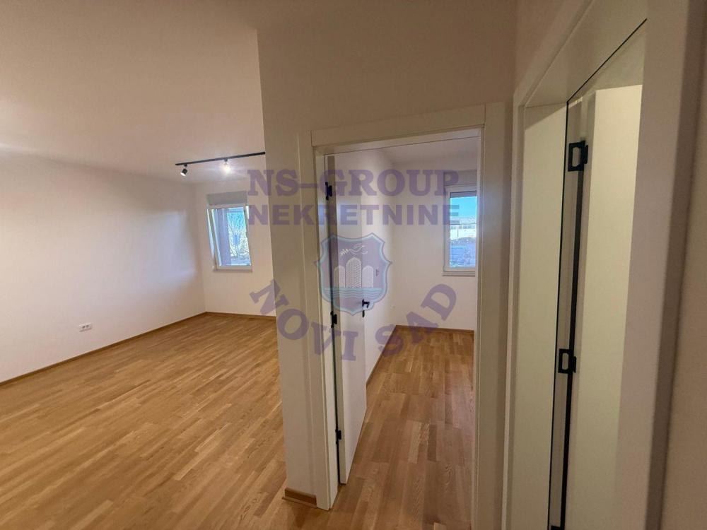 Slika 4 - Komforan dvosoban stan na Petrovaradinu! Stari Majur! š. 567806