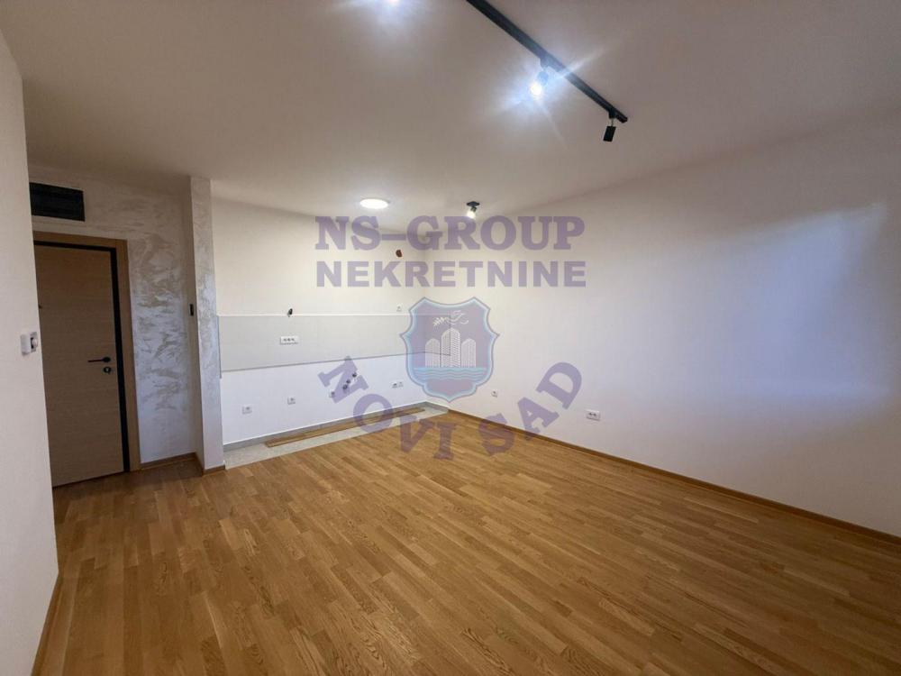 Slika 2 - Komforan dvosoban stan na Petrovaradinu! Stari Majur! š. 567806