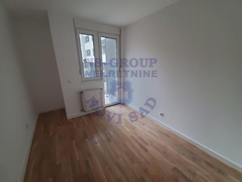 Slika 7 - Trosoban, 62m2, Podbara Novi Sad, sa terasom, ima lift