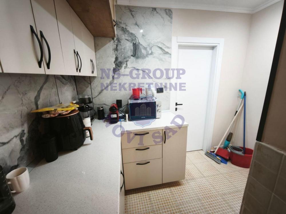 Slika 4 - Dvoiposoban, 48m2, Satelit Novi Sad, sa terasom