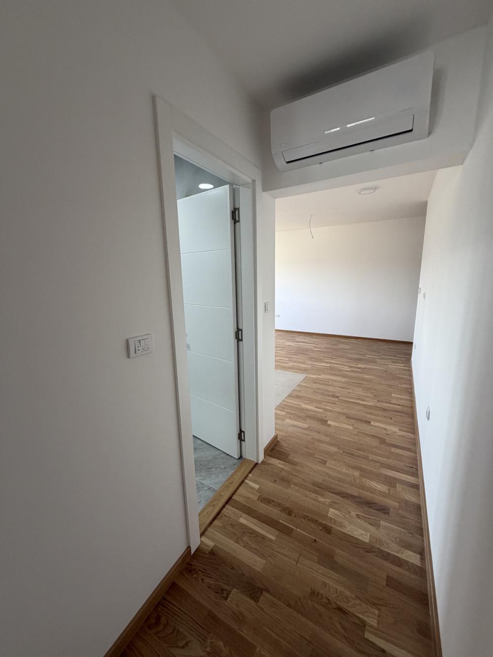 Slika 5 - Trosoban, 66m2, Telep Novi Sad, sa terasom