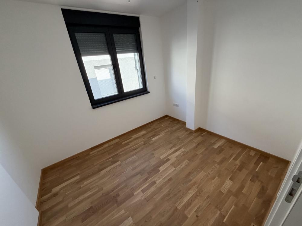 Slika 10 - Trosoban, 66m2, Telep Novi Sad, sa terasom