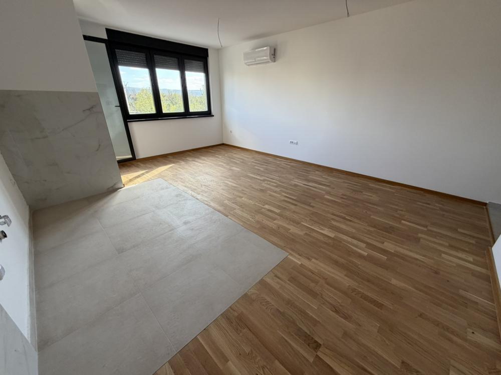 Glavna slika -Trosoban, 66m2, Telep Novi Sad, sa terasom